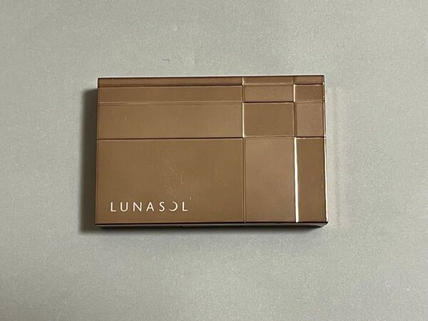 ルナソル ブラウスタイリングコンパクトN BR03 ナチュラルブラウン 眉墨 日本製