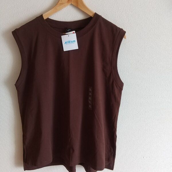 ユニクロ エアリズム コットン クルーネックT ノースリーブ(Brown/XL)