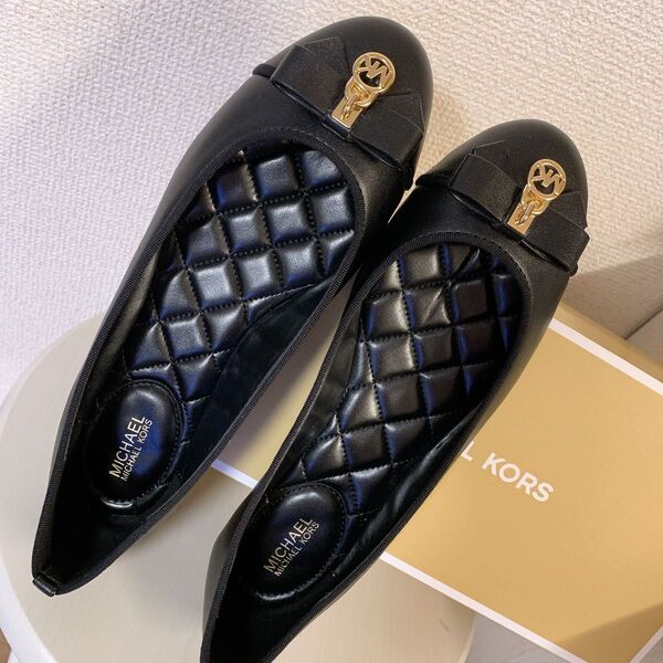 MICHEAL KORS マイケルコース バレエシューズ パンプス HONEY リボン ブラック 黒 フラット 新品未使用 箱入り