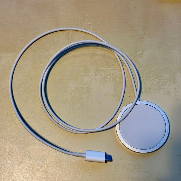 Apple MagSafe Charger 1m A2140 旧型 15W ワイヤレス充電器 MHXH3AM/A