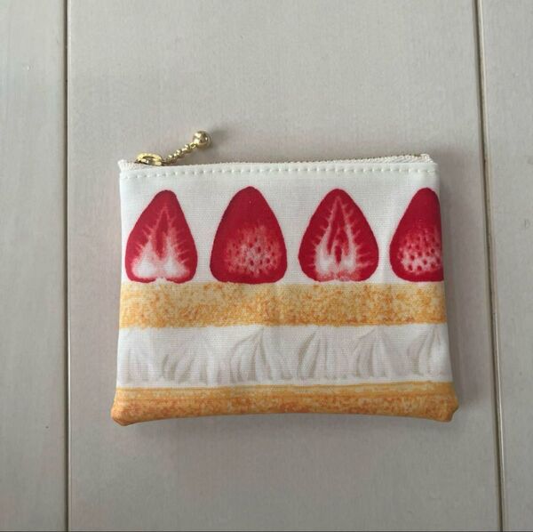 ミニポーチ ラミネート ケーキ いちご 白 ハンドメイド