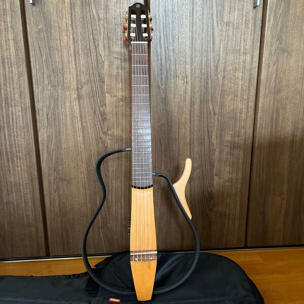値下げ!YAMAHA SLG100Nサイレントギター ナイロン弦