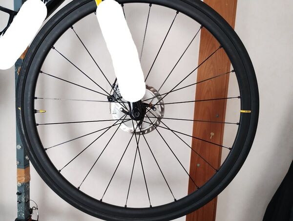 マヴィック MAVIC キシリウム KSYRIUM S 25 DISC イクシオン UST2 28cタイヤ マビック