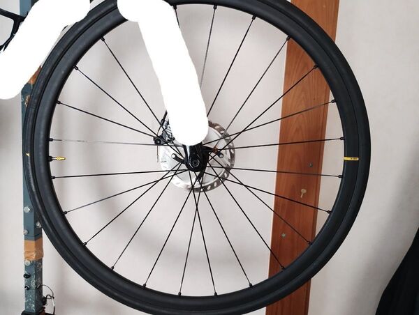 マヴィック MAVIC キシリウム KSYRIUM S 25 DISC イクシオン UST2 28cタイヤ マビック