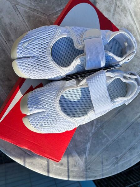 NIKE ナイキ エア リフト ブリーズ ウィメンズシューズ 22cm ホワイト 白 未使用