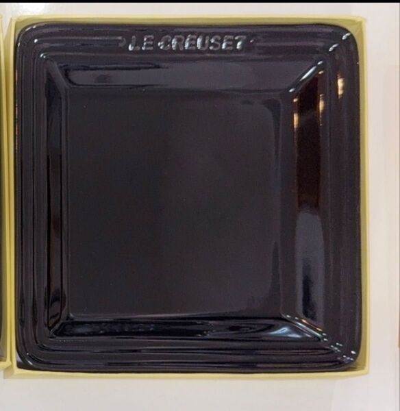 【新品】ルクルーゼ スクエア・プレート LC (S) シャイニーブラック