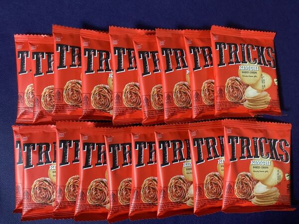 ファンシーおなまえシール【18個】トリックス TRICKS ポテトチップス キムチ味