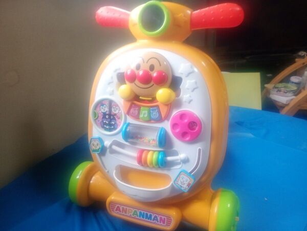 アンパンマン ベビーウォーカー 手押し車 押して!へんしんウォーカー