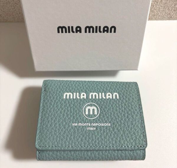 新品 mila milan ミラ.ミラン 三つ折り財布 婦人牛革ミニ財布 BOX型小銭入れ ライトブルー定価18,700円 ①