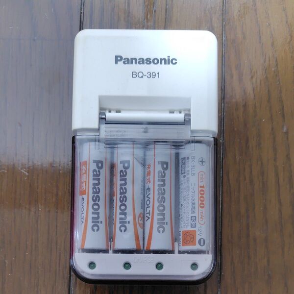 Panasonic 充電式電池用充電器 BQ-391 充電池4本付き
