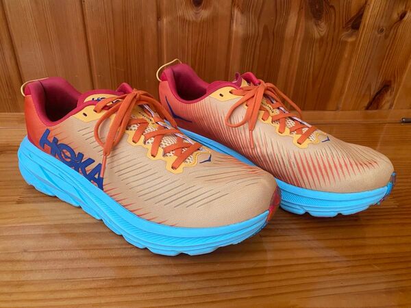 HOKA RINCON3 ランニングシューズ