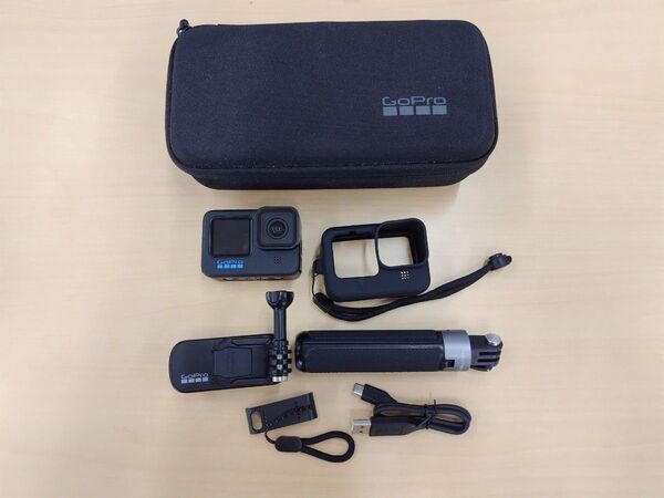 GoPro HERO 10 vlog等に最適なアクセサリー付き!