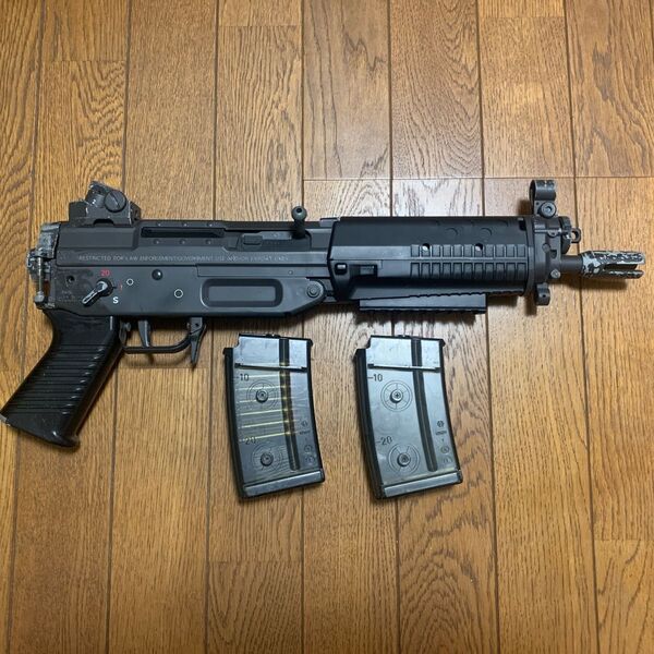 【送料込み】 東京マルイ SIG SG552 STD電動ガン 動作品 現状品 AEG AIRSOFT サバゲー