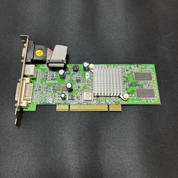 ATI D33053 RADEON 64MB DVI VGA TV-Out PCI