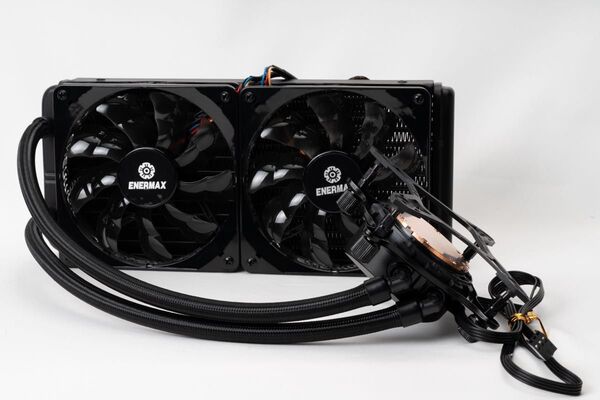 Asetek 670LS 240mm水冷CPUクーラー 銅製 ENERMAX 120mmファン2基 intel LGA1700