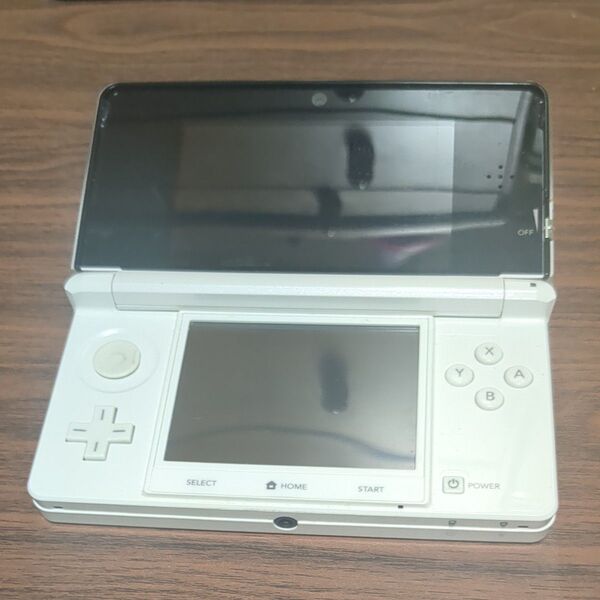 任天堂 3DS 任天堂 Nintendo 3DS ホワイト ニンテンドー 初期化済み 充電器付き