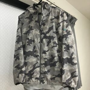 試着のみ美品☆New Balance ウインドブレーカー グレー系 カモフラ柄 Lサイズ