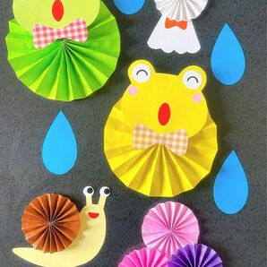 折り紙 カエル 6月壁面 梅雨壁面 折り紙 紫陽花 梅雨 壁面飾り 施設 月壁面