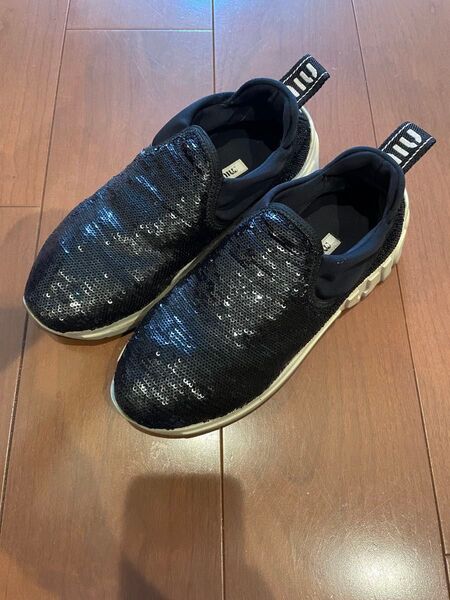 miumiu ミュウミュウ スパンコール ソールロゴ スニーカー