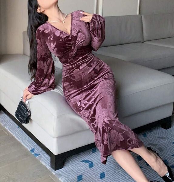 ワンピース セクシー ドレス とろみ素材 ナイトドレス長袖 ラウンジ ベルベット ベロア素材 パープル 紫 谷間 花柄 薔薇柄