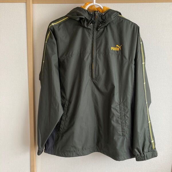 PUMAプーマ ウインドブレーカー