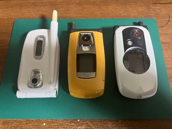 ガラケー au A3012CA A5401CA A5406CA ジャンク品 携帯電話