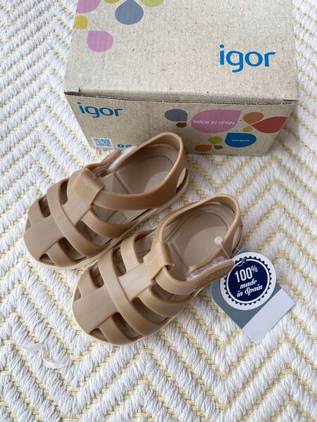igor BAY TAUPE 20