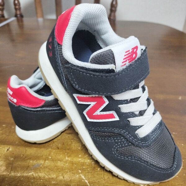 new balance373 ニューバランス373 YV373HL2 ワイズM スニーカー シューズ ブラック 17cm キッズ