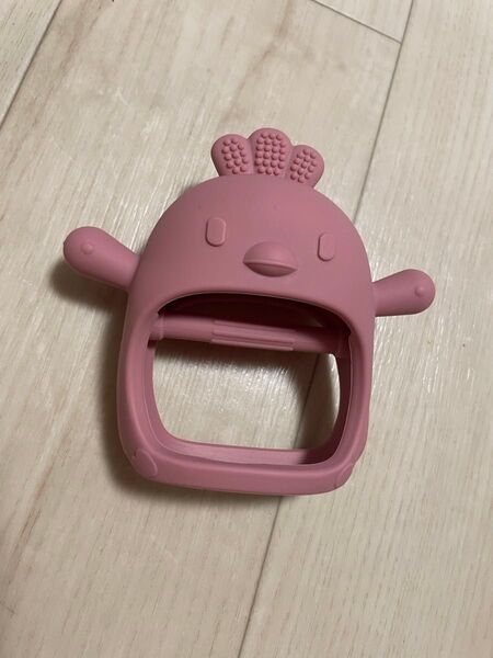 ひよこ型歯固め ピンク 赤ちゃん ベビー シリコン おしゃぶり 手にはめる 歯固め