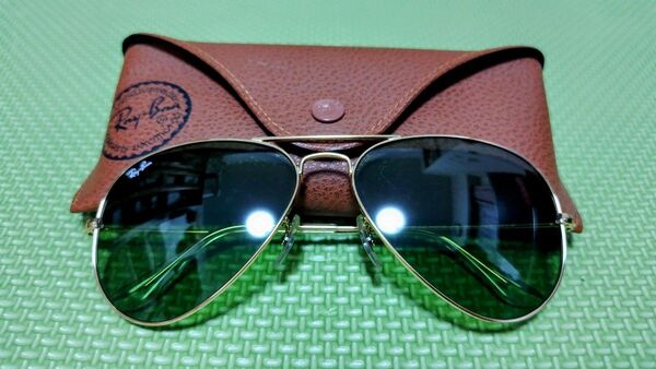 Ray-Ban レイバン アビエーターRB3025