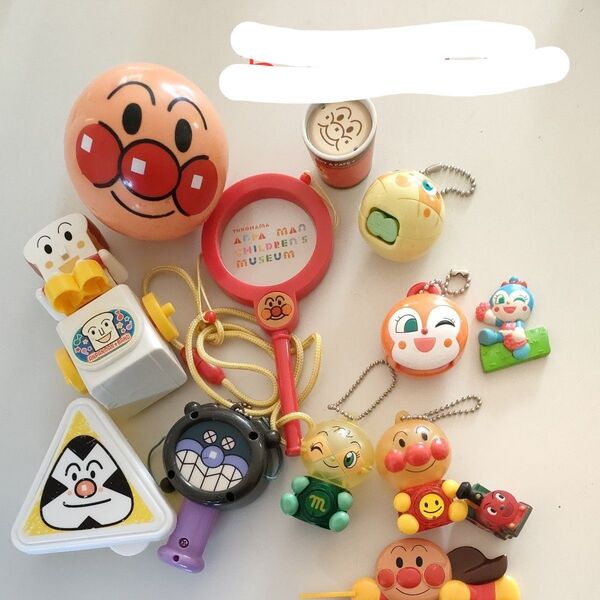 ア明後日まで値下げ ンパンマン おもちゃ 10 8こ選ぶ おまけオムツ⑪