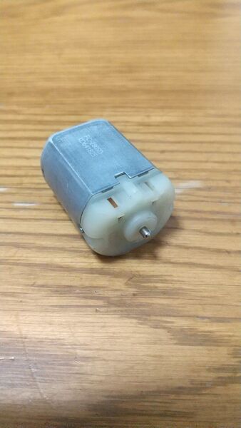 三菱 EKワゴン H82W 電動格納 ドアミラー 内部 モーター 1個 中古 動作品 マブチ
