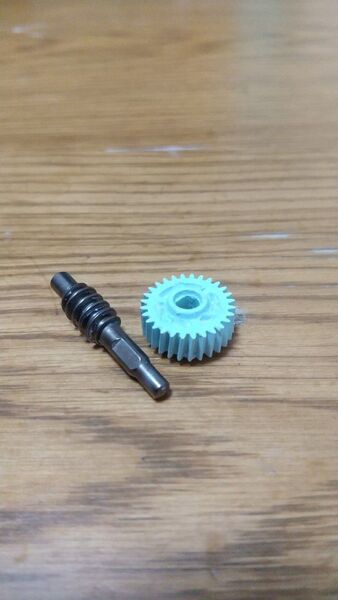 三菱 EKワゴン H82W 電動格納 ミラー ギヤ部品(シャフト付き 純正部品)