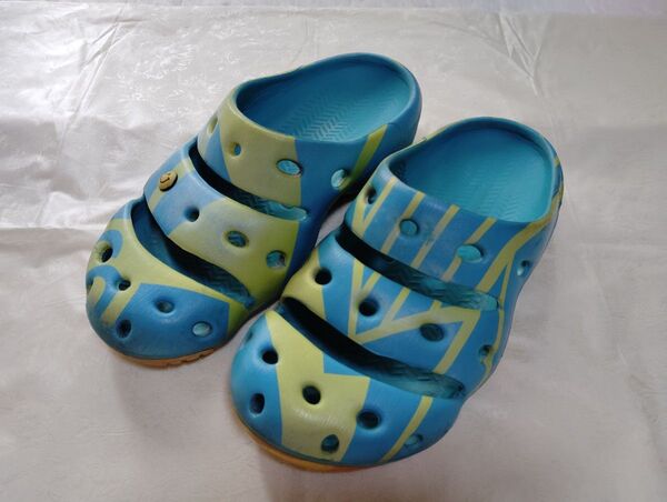 ● キーン KEEN Yogui Arts【 ヨギ アーツ 】 メンズ 27.0cm ブルー イエロー / マーブル ● サンダル