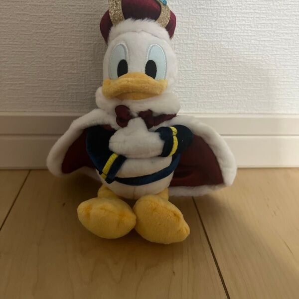 ディズニー ディズニーストア ドナルド ぬいぐるみキーチェーン キーホルダー 王冠