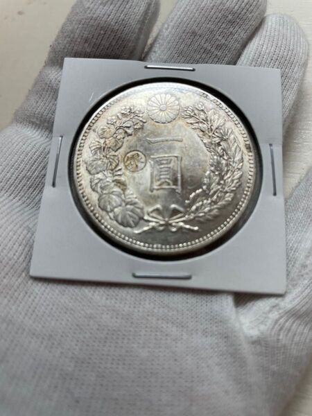 一円銀貨 一圓銀貨 新1円銀貨 近代銭 明治28年 丸銀 未使用−/極美品+ 強トーン