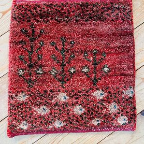 ギャッベ 手織り ウール 赤色 植物模様 ミニサイズ 約32cm×32cm