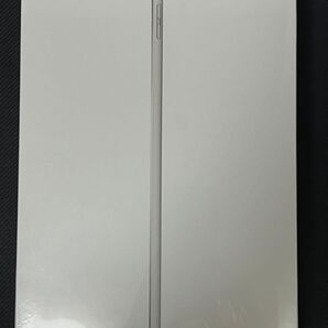 【国内正規未開封品】APPLE iPad第9世代 64GB 10.2インチ MK2L3J/A シルバー 未使用保護フィルム付き