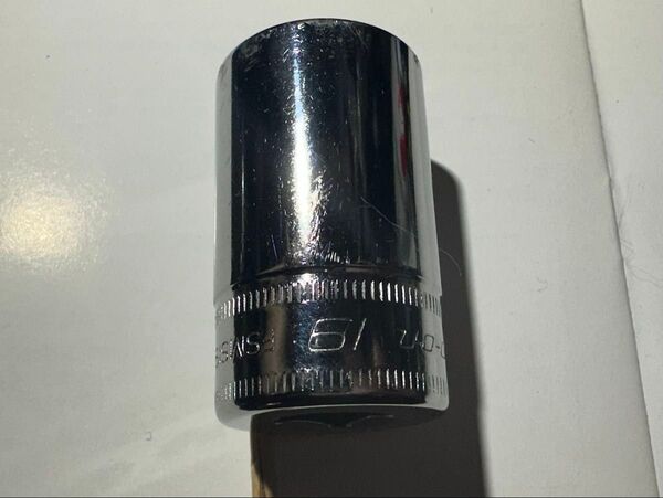 (3/8 19mm)スナップオンセミディープソケット