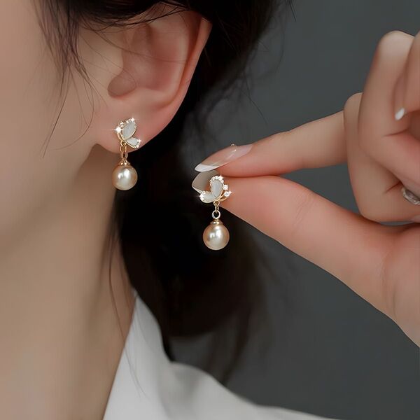 上品 パール×リーフモチーフ ピアス ゴールド 揺れるアクセサリー フォーマル セット割引あり