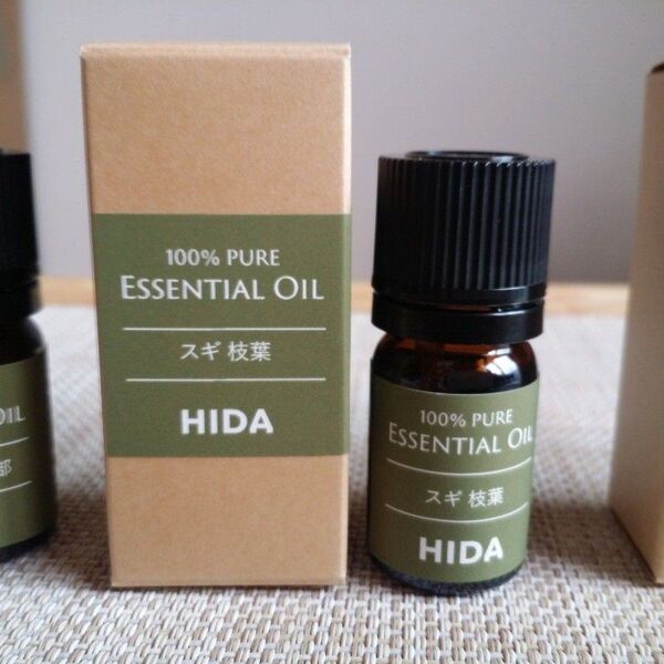 HIDA 100% PURE ESSENTIAL OIL スギ枝葉5ml
