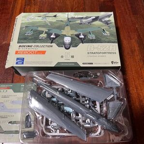 エフトイズ B-52 Stratofortress 1/300スケールモデル