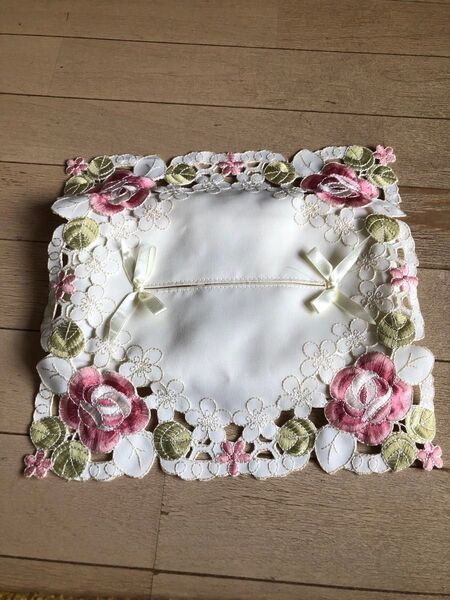 ボックスティッシュカバー 花柄刺繍
