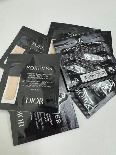 ディオールスキン フォーエヴァー フルイド マット0N 0.7ml×10
