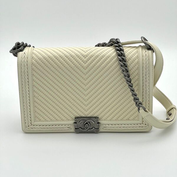 【極美品】CHANEL シャネル ボーイシャネル Vステッチ チェーンショルダー