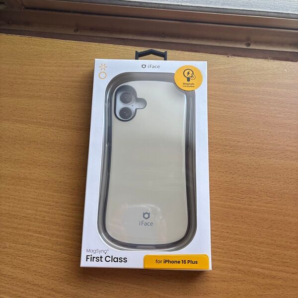 美品!iFace iPhoneケース 16PIus くすみホワイト