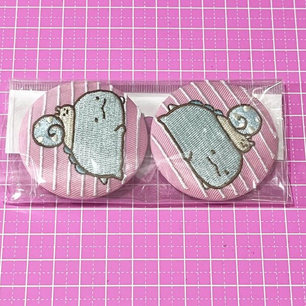 缶バッジ すみっコぐらし 刺繍 とかげ にせつむり San-X サンエックス
