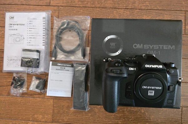 OLYMPUS OM SYSTEM OM-1 ミラーレス一眼カメラボディ 実用中古品