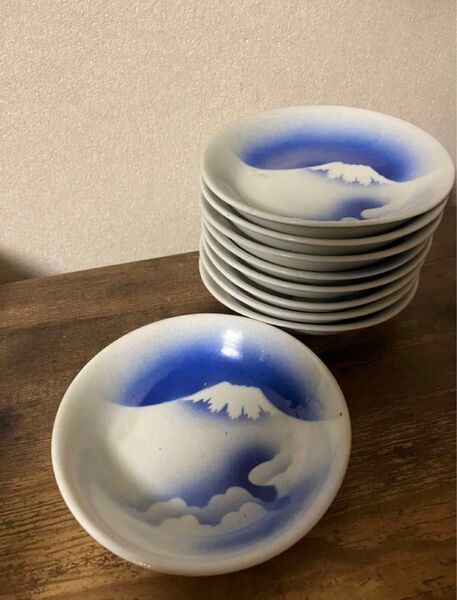【骨董/ジャパニーズアンティーク】有田焼? 古伊万里? 染付 富士山絵皿 9枚 銘々皿 小皿 印判皿 天塩皿 刺身皿 丸皿 中皿