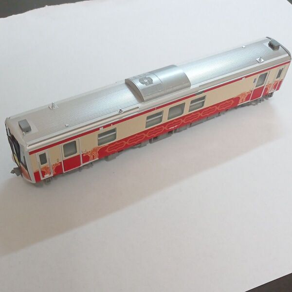 tomix 98138 JR H100形ディーゼルカー(室蘭線・日高線ラッピング車)セット 日高線のH100 85の1両のみ T車
